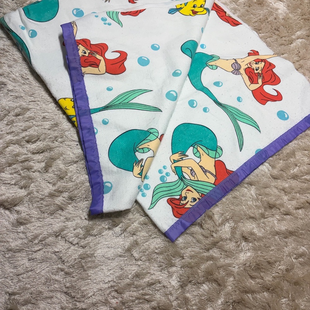 Vintage The Little Mermaid Disney Purple Satin Trim Blanket Ariel Flounder 70x90 - Picture 2 of 3